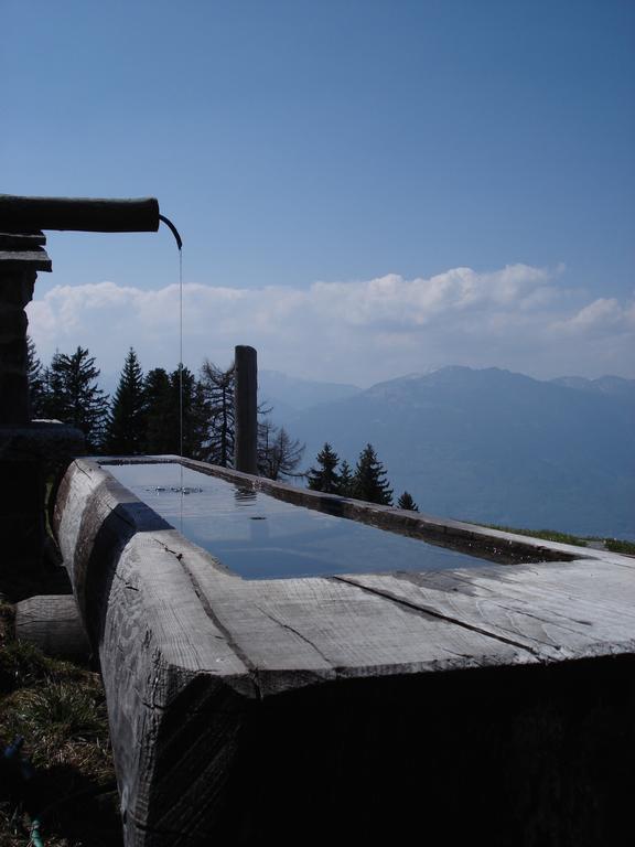 Heidi'S Guesthouse Frenieres ภายนอก รูปภาพ